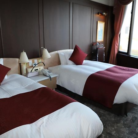 Hotel Sunlife Garden Hiratsuka Buitenkant foto