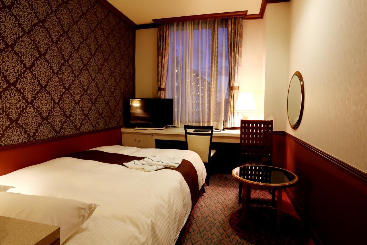 Hotel Sunlife Garden Hiratsuka Buitenkant foto