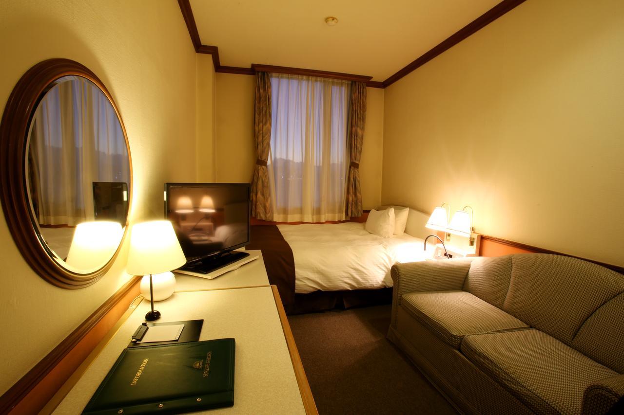 Hotel Sunlife Garden Hiratsuka Buitenkant foto